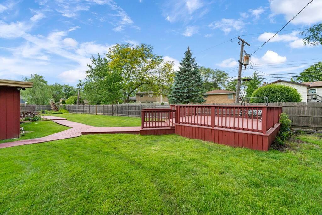 New Bensenville Home By O'Hare Airport With Indoor Pool, Sauna, And Arcade Exterior photo