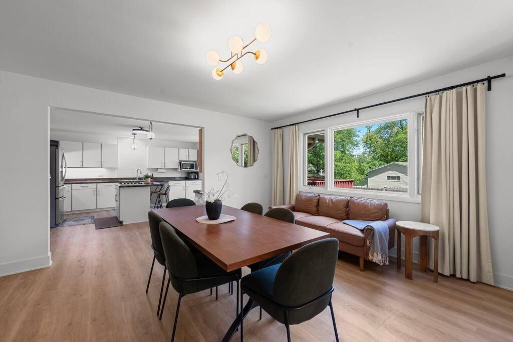 New Bensenville Home By O'Hare Airport With Indoor Pool, Sauna, And Arcade Exterior photo