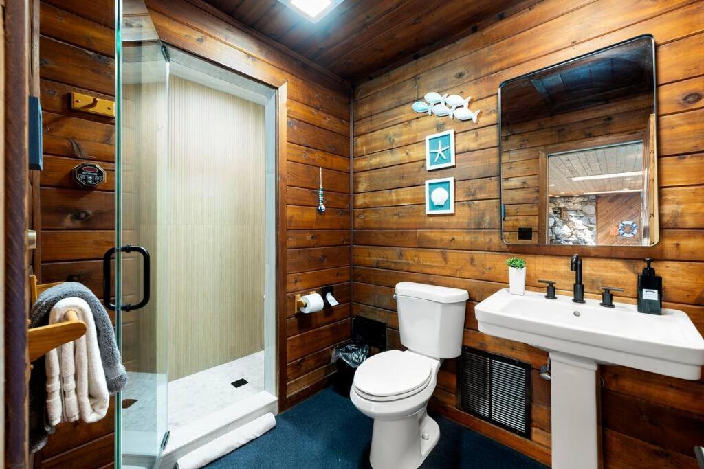 New Bensenville Home By O'Hare Airport With Indoor Pool, Sauna, And Arcade Exterior photo