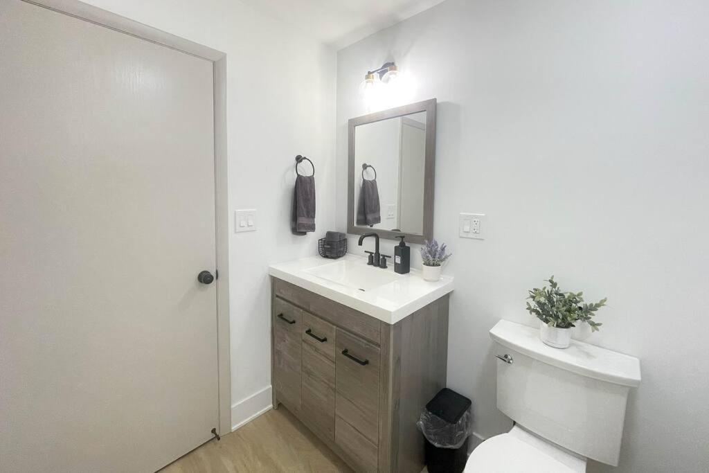 New Bensenville Home By O'Hare Airport With Indoor Pool, Sauna, And Arcade Exterior photo